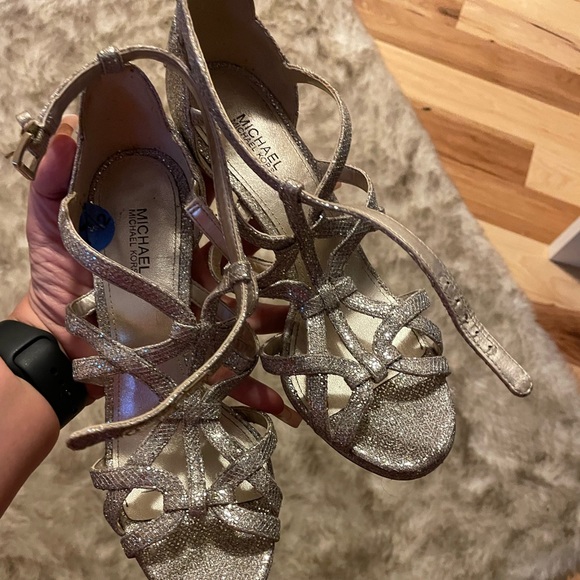 Gently used Michael Kors silver pumps size 7.5 - Picture 7 of 7